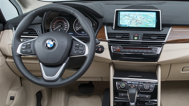 مشخصات BMW سری دو اکتیوتورر