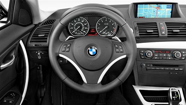 مشخصات BMW سری یک کروک